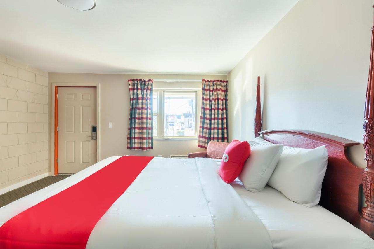 OYO Hotel Malden MA Broadway Buitenkant foto
