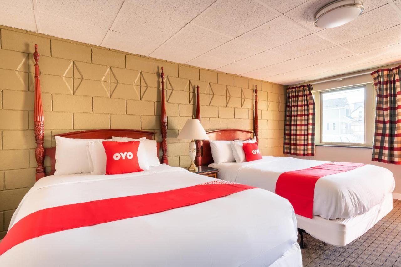 OYO Hotel Malden MA Broadway Buitenkant foto